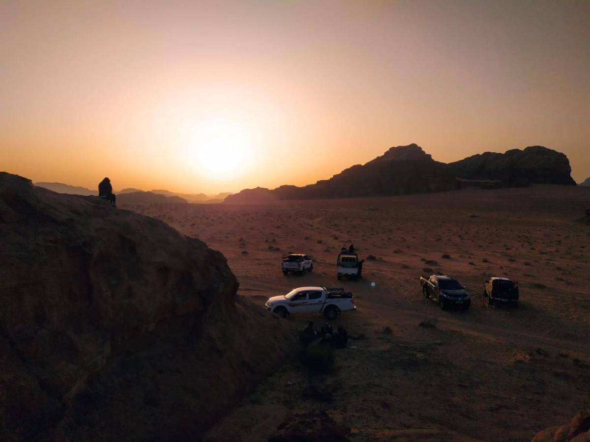 Omar Ghazi Camp Hotell Wadi Rum Exteriör bild