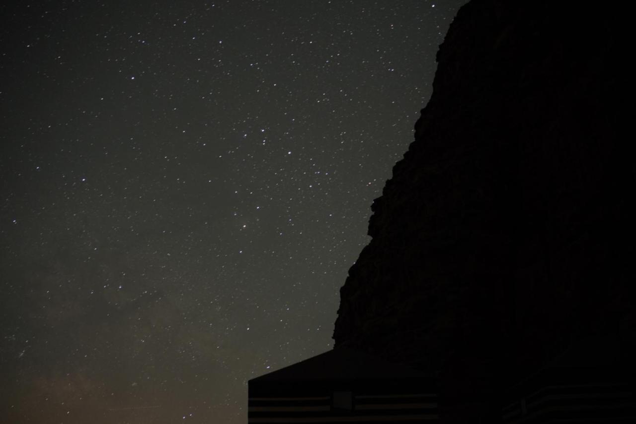 Omar Ghazi Camp Hotell Wadi Rum Exteriör bild