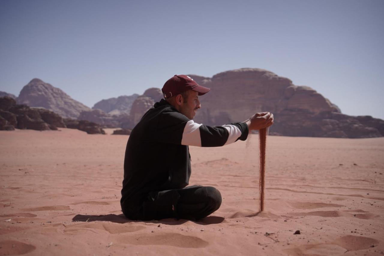 Omar Ghazi Camp Hotell Wadi Rum Exteriör bild