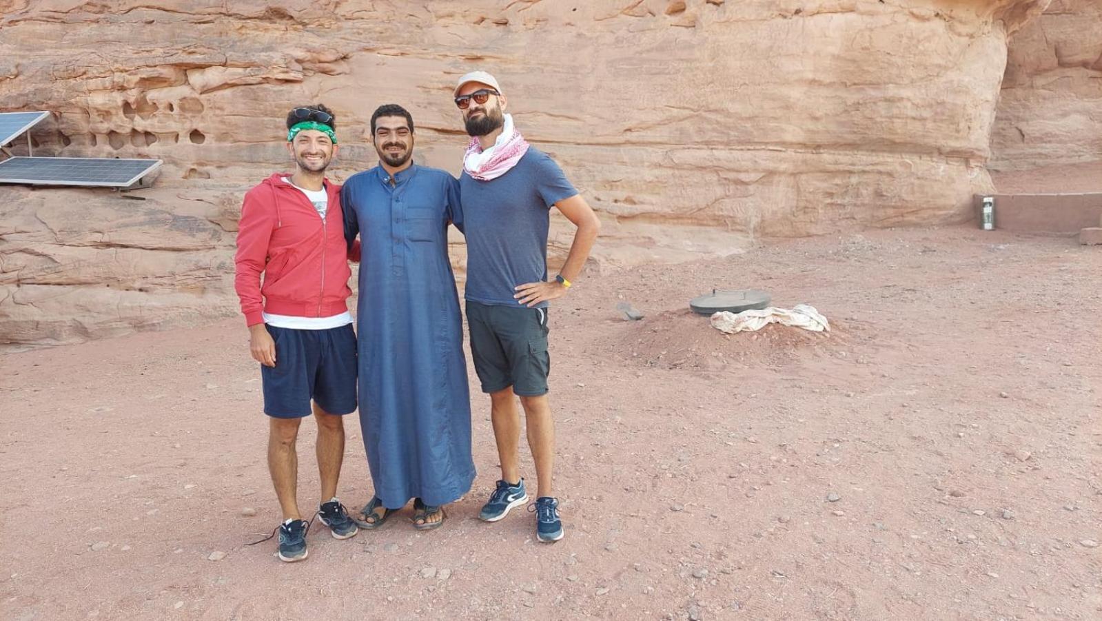 Omar Ghazi Camp Hotell Wadi Rum Exteriör bild