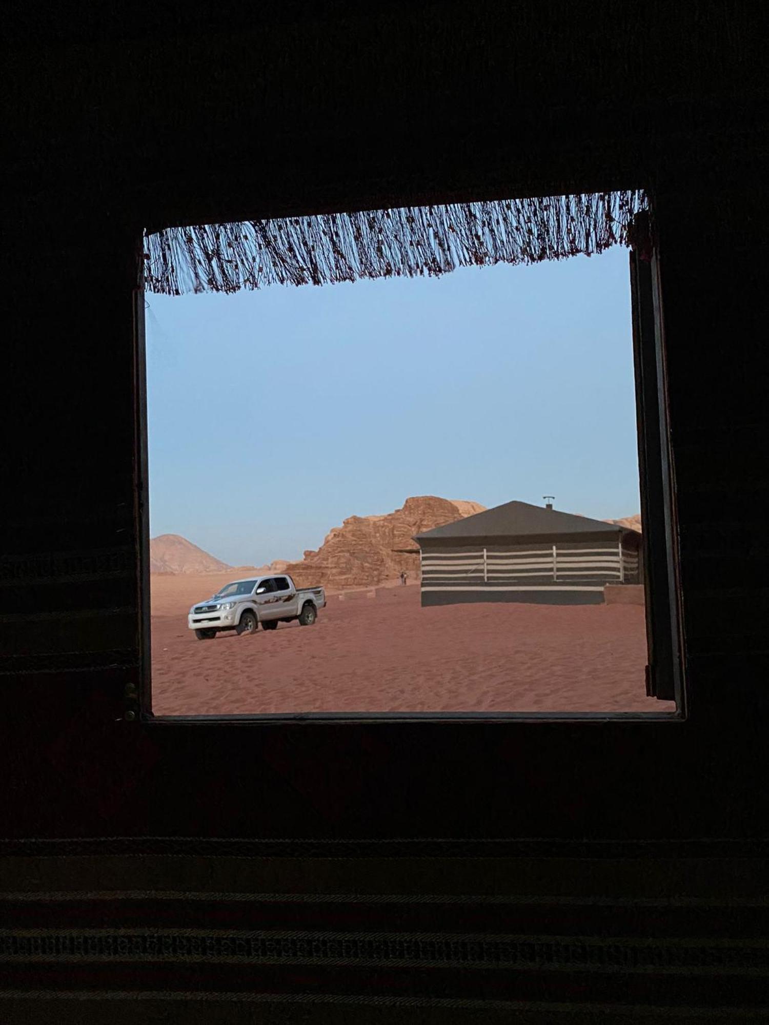 Omar Ghazi Camp Hotell Wadi Rum Exteriör bild