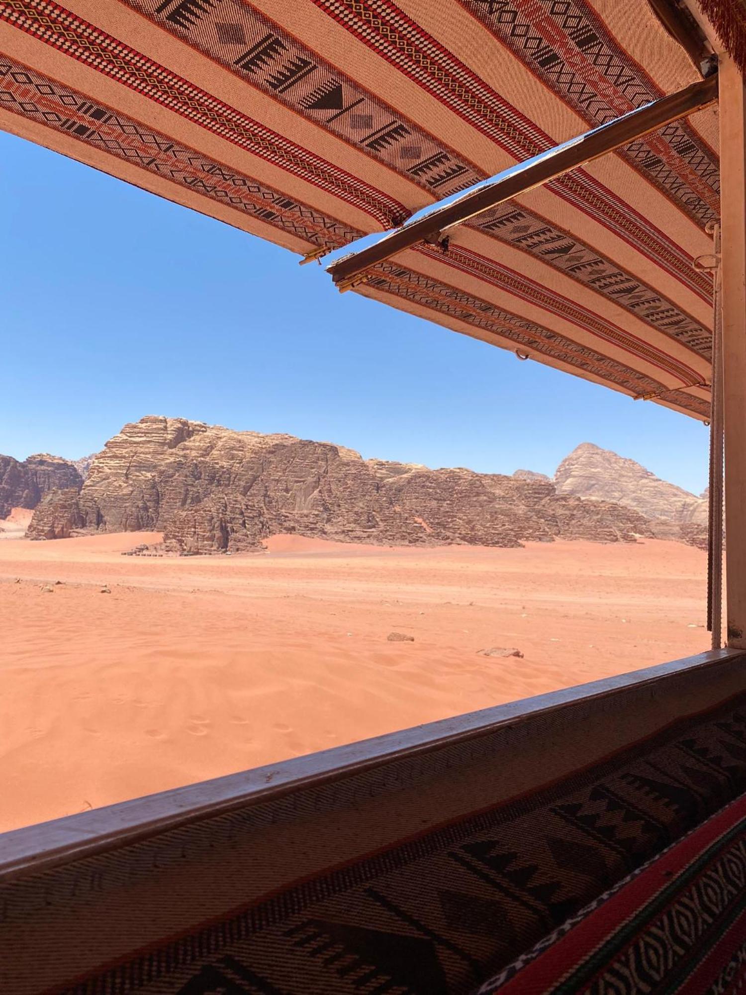 Omar Ghazi Camp Hotell Wadi Rum Exteriör bild
