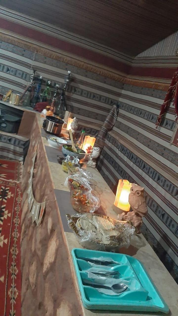 Omar Ghazi Camp Hotell Wadi Rum Exteriör bild