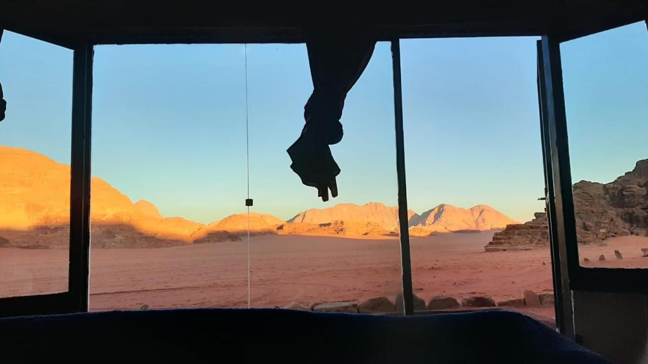 Omar Ghazi Camp Hotell Wadi Rum Exteriör bild
